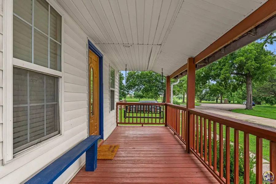 225 NW Roosevelt St, Topeka, KS 66606 - #3