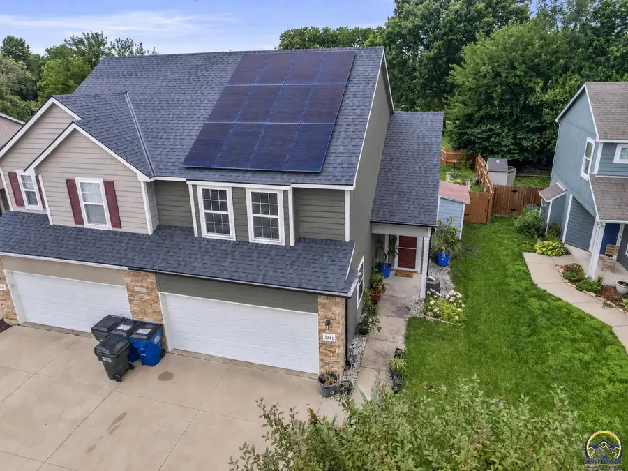 2341 Surrey Dr, Lawrence, KS 66046 - #2