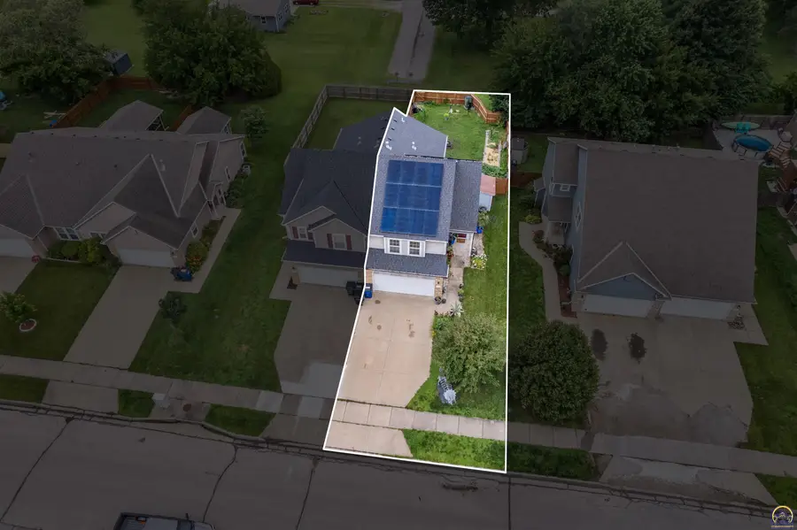 2341 Surrey Dr, Lawrence, KS 66046 - #2