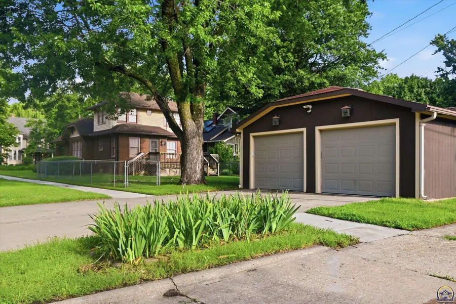 1280 SW Macvicar Ave, Topeka, KS 66604 - #3