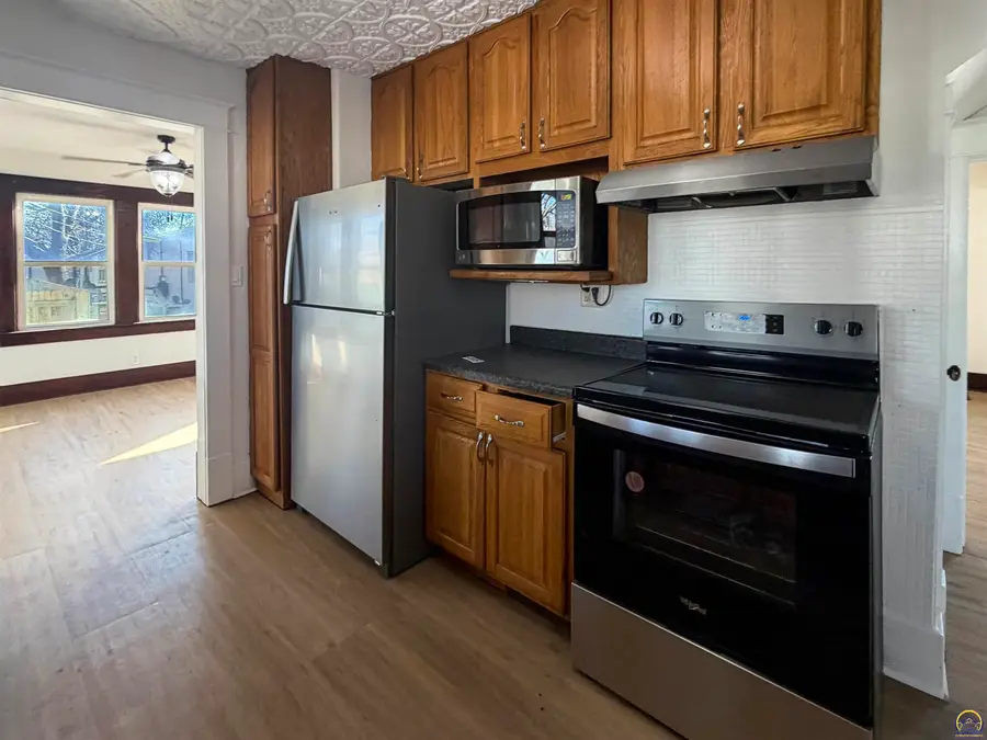 1020 Walnut St, Emporia, KS 66801 - #3
