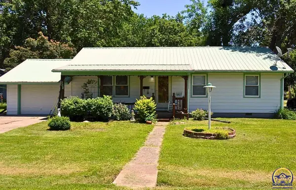 308 S 2nd St, Osage City, KS 66523