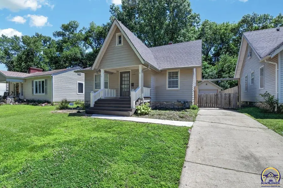 1220 SW Webster Ave, Topeka, KS 66604 - #2