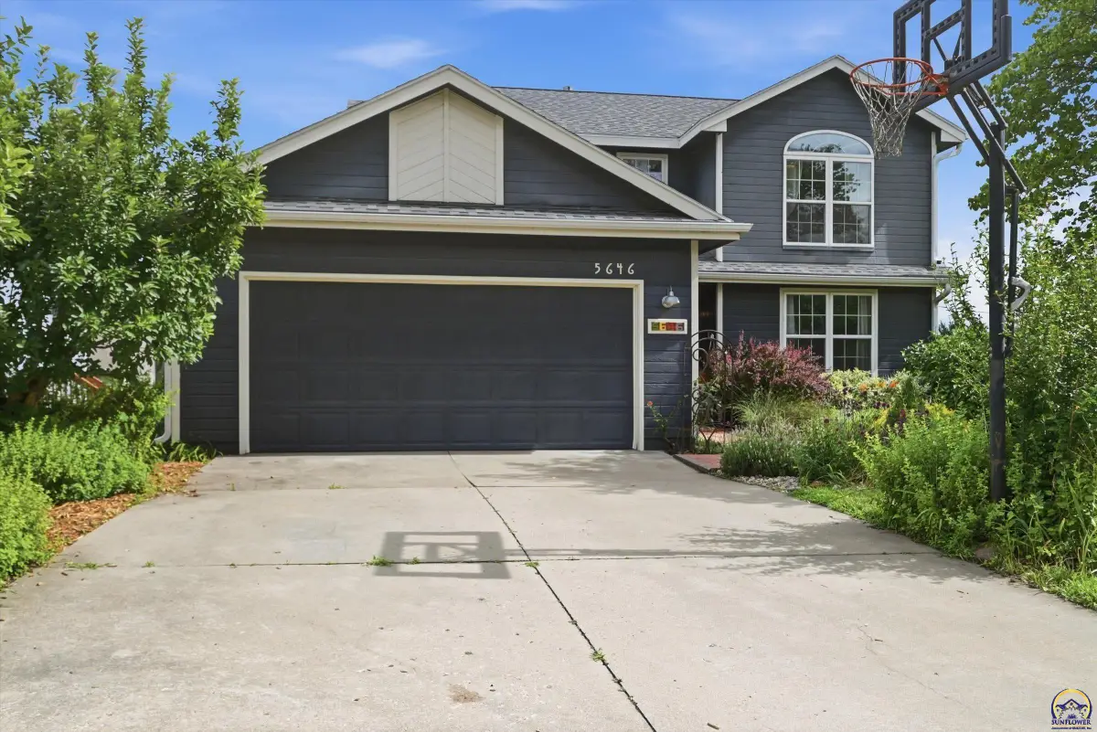 5646 SW 35th Ter, Topeka, KS 66614 - #1