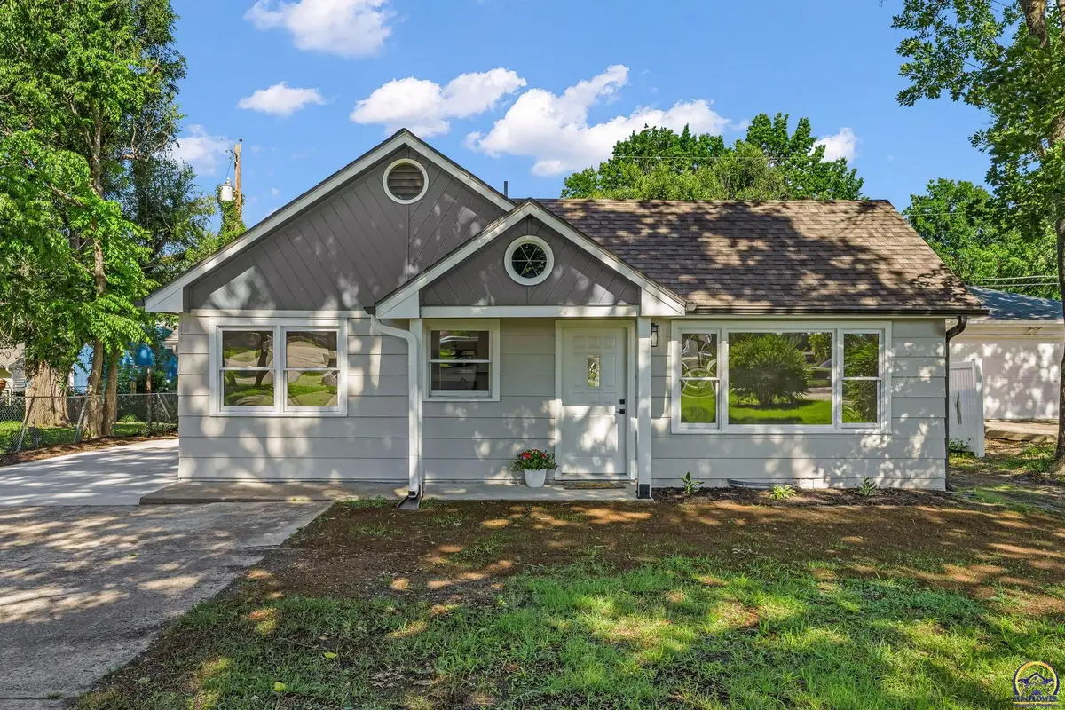 1900 SW Fairlawn Rd, Topeka, KS 66604 - #1