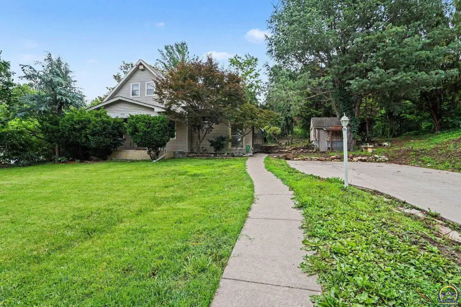 2508 SW Fillmore St, Topeka, KS 66611 - #2