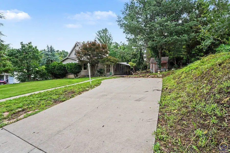 2508 SW Fillmore St, Topeka, KS 66611 - #3