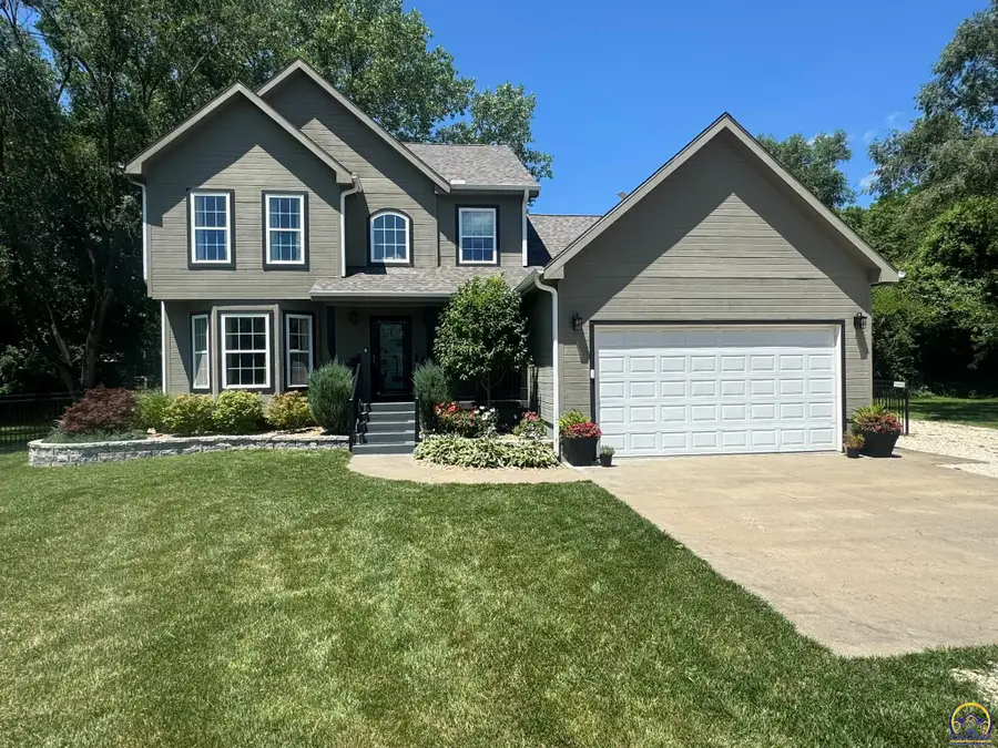 4415 SE West Edge Rd, Topeka, KS 66609 - #3