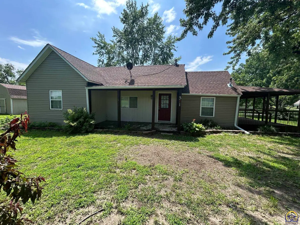311 State St, Hartford, KS 66854 - #1