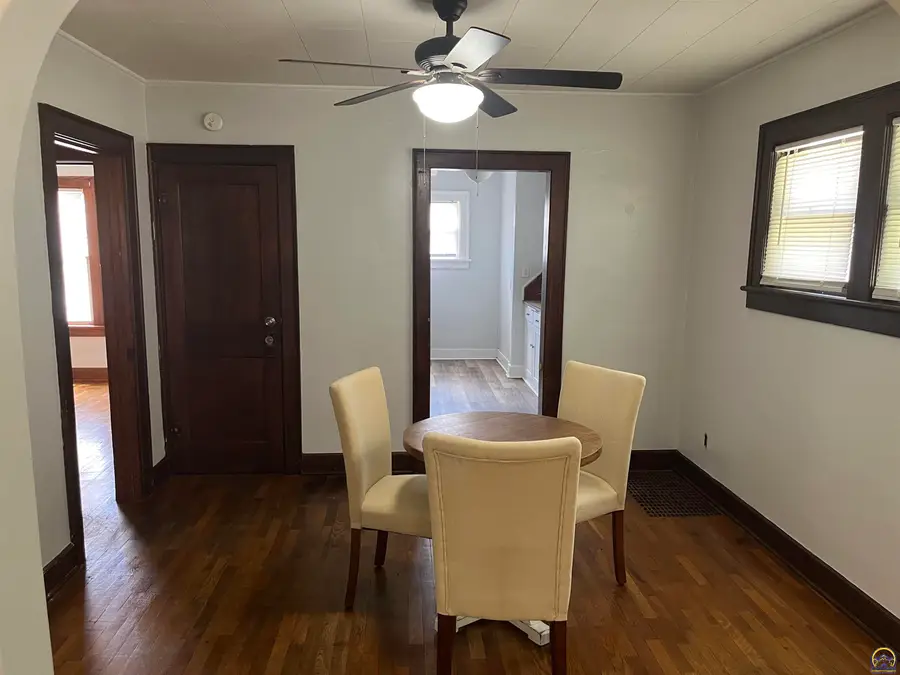 1307 SW Hampton St, Topeka, KS 66604 - #3