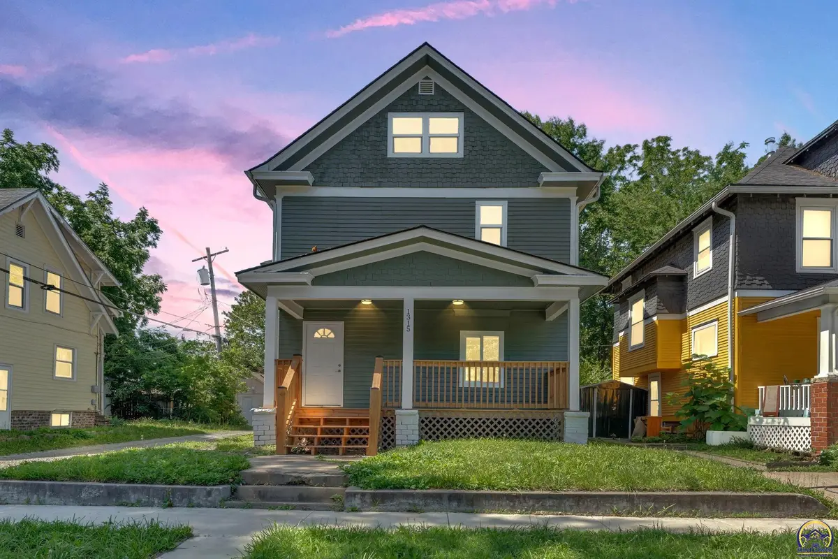1315 SW 11th St, Topeka, KS 66604 - #1