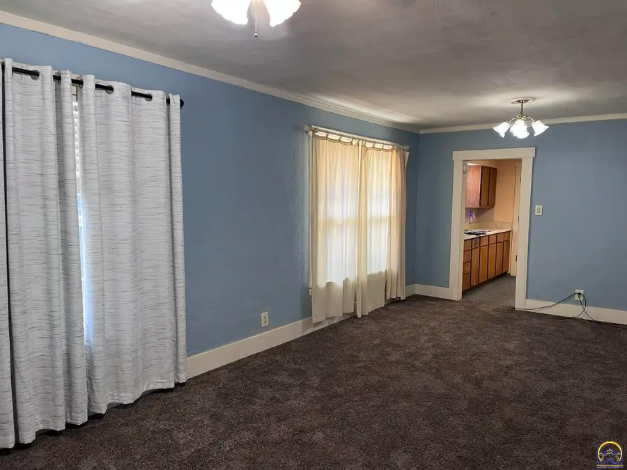 235 NW Story St, Topeka, KS 66606 - #3