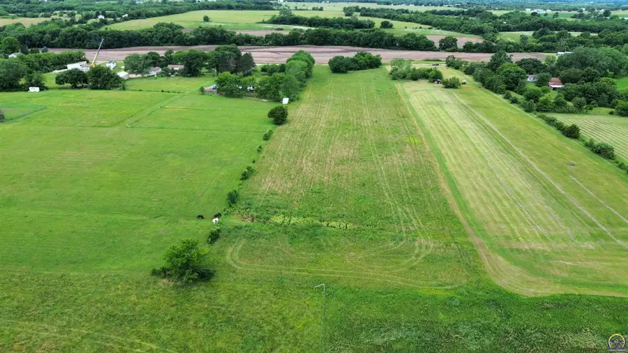 5500 SE Stanley Rd, Tecumseh, KS 66542 - #2