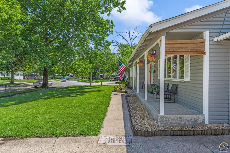 5501 SW 19th St, Topeka, KS 66604 - #3