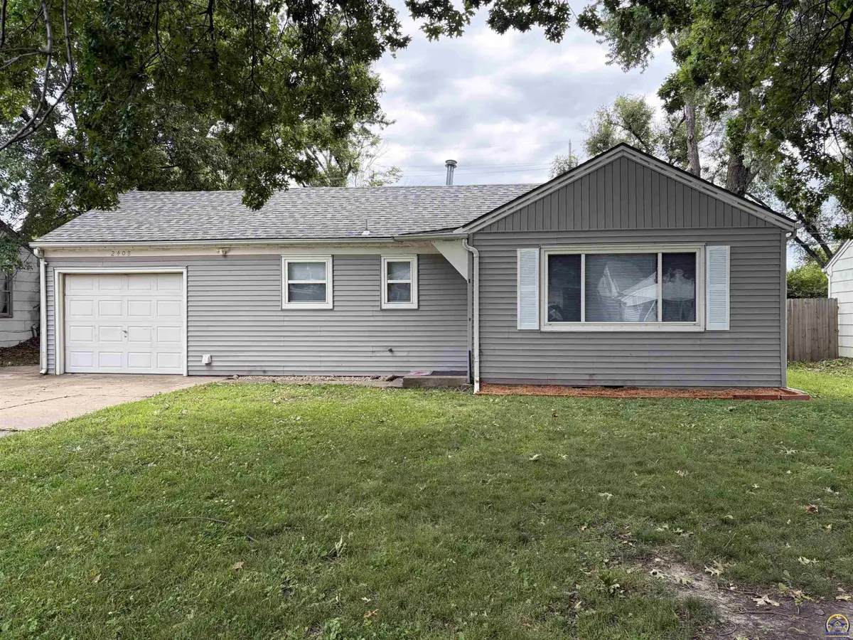 2408 SW Madeline Ln, Topeka, KS 66614 - #1