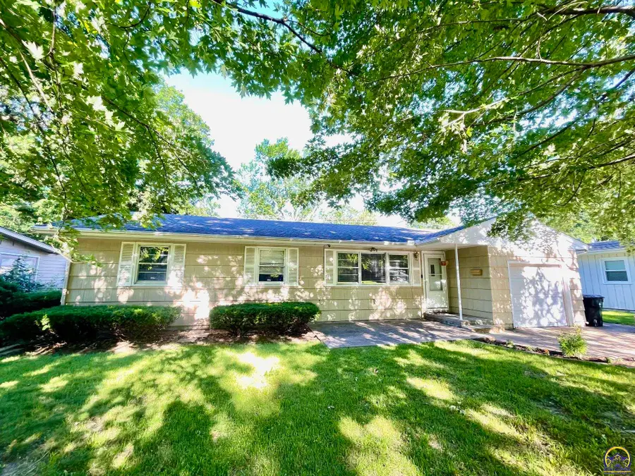 2605 SW Indian Trail, Topeka, KS 66614 - #3