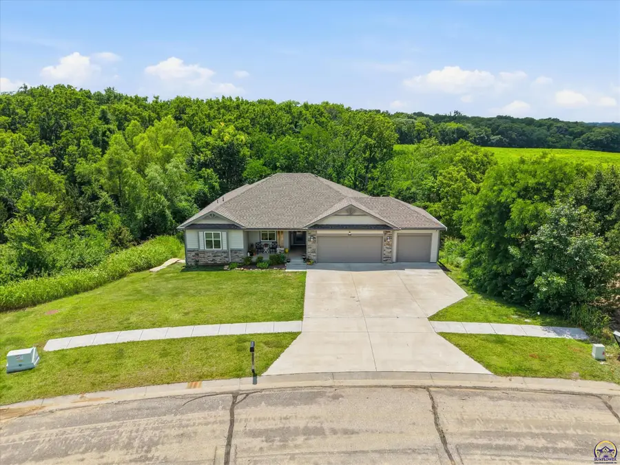 3300 SE 22nd St, Topeka, KS 66605 - #3