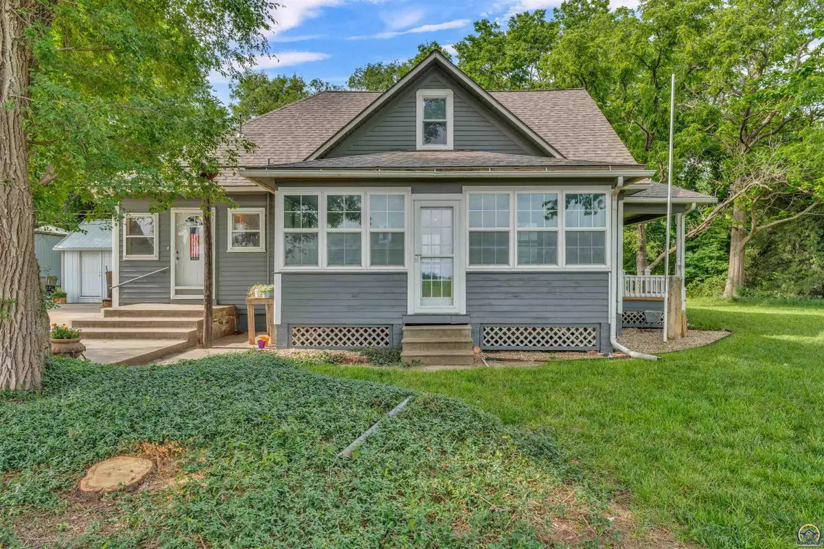 6521 NW Hall Rd, Rossville, KS 66533 - #1
