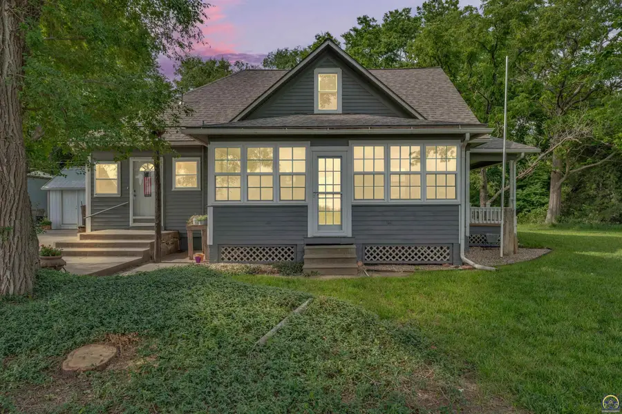 6521 NW Hall Rd, Rossville, KS 66533 - #2