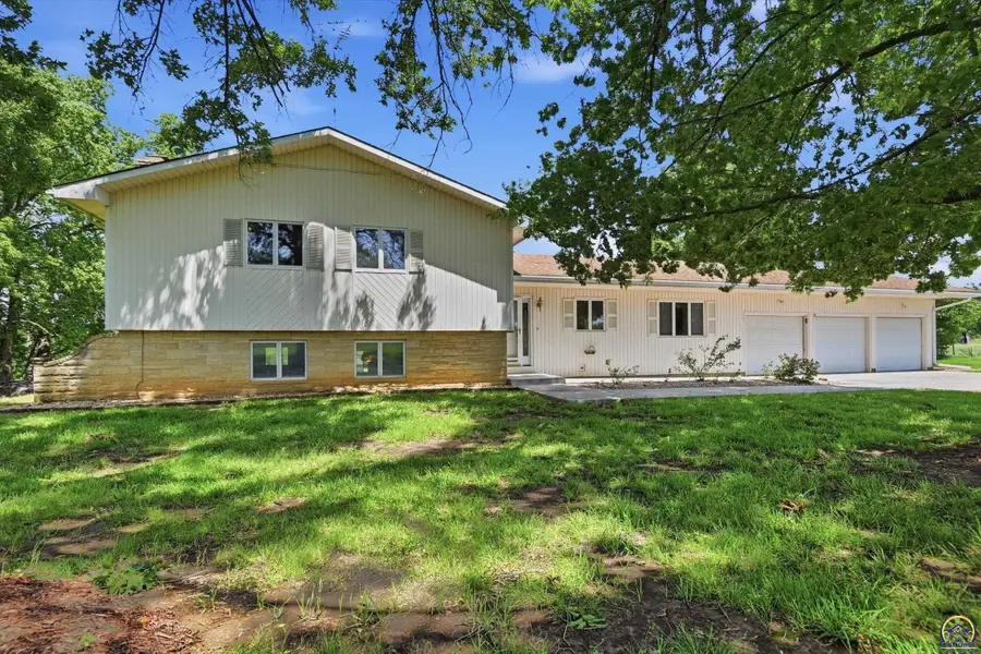 10720 NW 86th St, Silver Lake, KS 66539 - #2