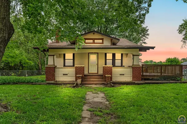 1830 NW Tyler St, Topeka, KS 66608