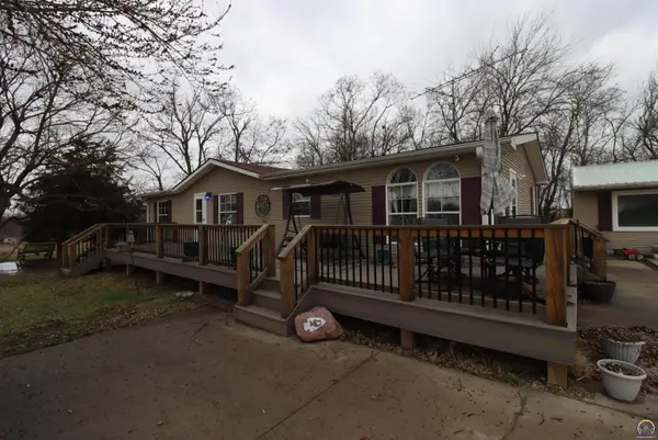 25030 Q4 Rd, Holton, KS 66436