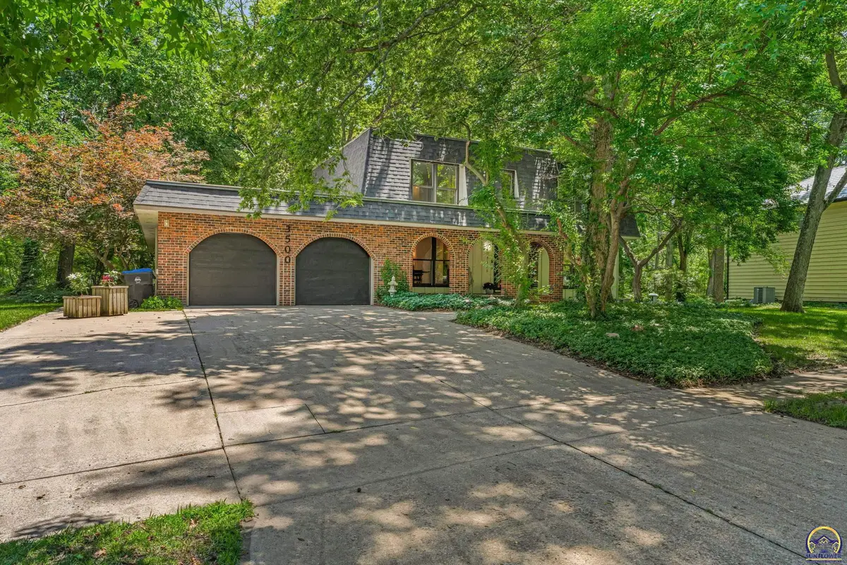 3500 SW Birchwood Dr, Topeka, KS 66614 - #1