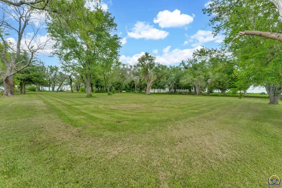 5228 SE 61st St, Berryton, KS 66409 - #3