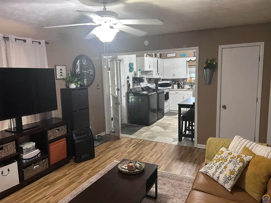 1013 Janice St, Emporia, KS 66801 - #3