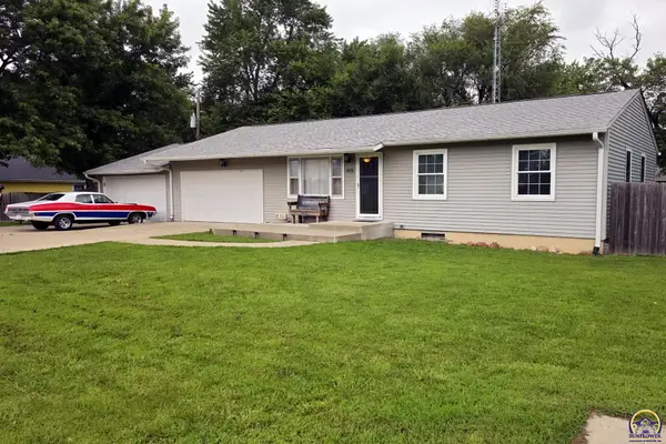 216 E Wyandotte St, Meriden, KS 66512
