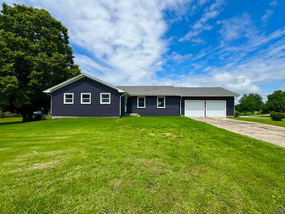 151 N 5th St, New Strawn, KS 66839 - #1