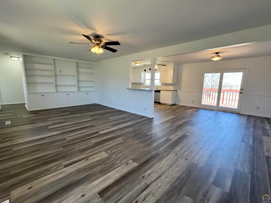 151 N 5th St, New Strawn, KS 66839 - #2