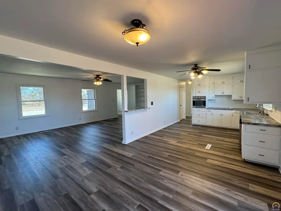 151 N 5th St, New Strawn, KS 66839 - #3