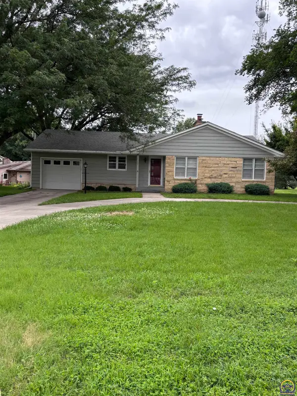1730 W 15th St, Emporia, KS 66801