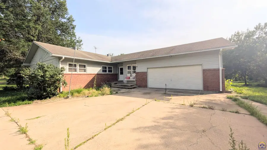 20 Locust Lane, Emporia, KS 66801 - #3