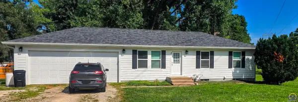 3650 NE Applewood Dr, Topeka, KS 66617