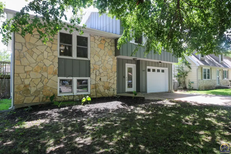 837 Quail Creek Rd, Emporia, KS 66801 - #2