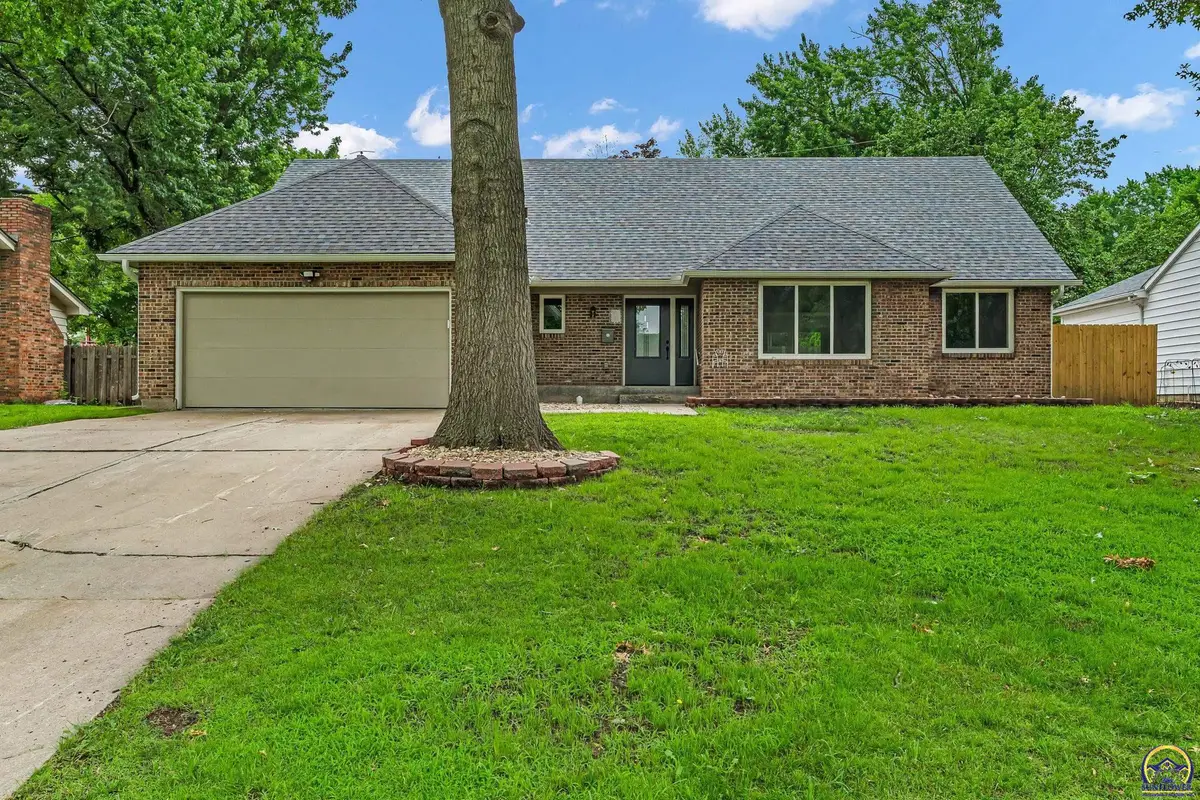 1508 SW Ward Pky, Topeka, KS 66604 - #1