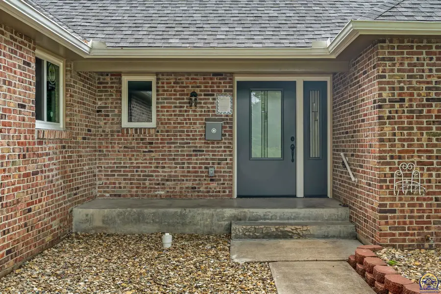 1508 SW Ward Pky, Topeka, KS 66604 - #3