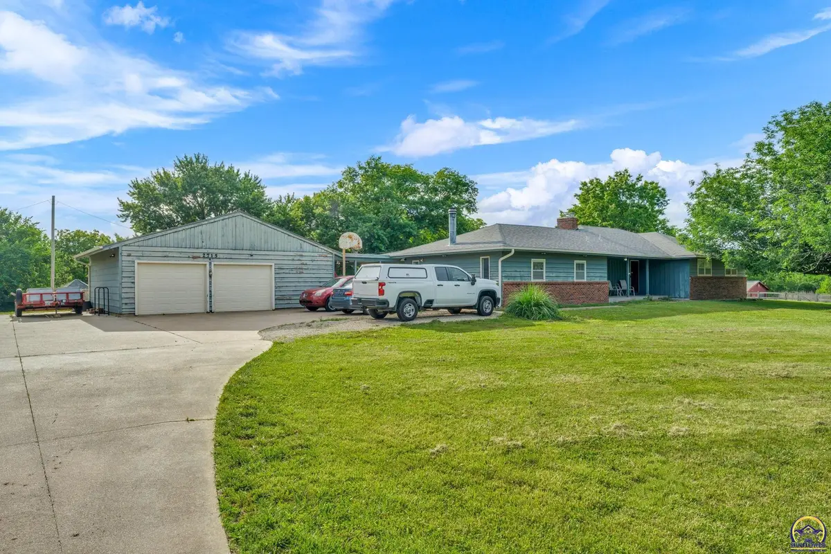 2715 SE Downing Rd, Topeka, KS 66605 - #1