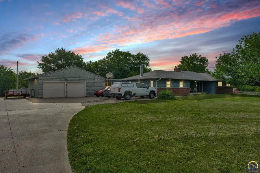2715 SE Downing Rd, Topeka, KS 66605 - #3