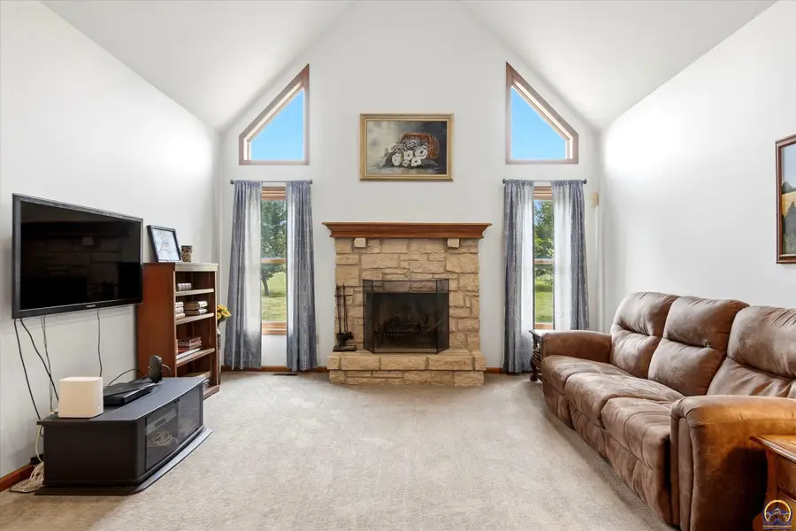 810 SW Mifflin Rd, Topeka, KS 66606 - #3