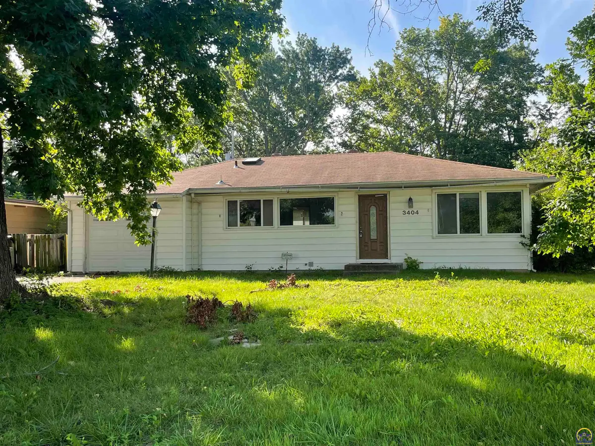 3404 SW Burlingame Rd, Topeka, KS 66611 - #1