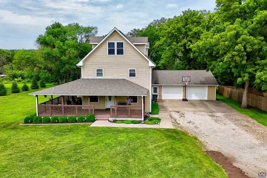 203 Shuman Rd, Circleville, KS 66416 - #2