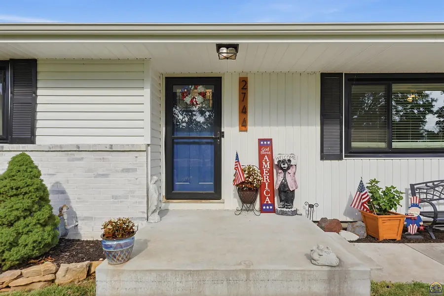 2744 SE Faxon Dr, Topeka, KS 66605 - #3