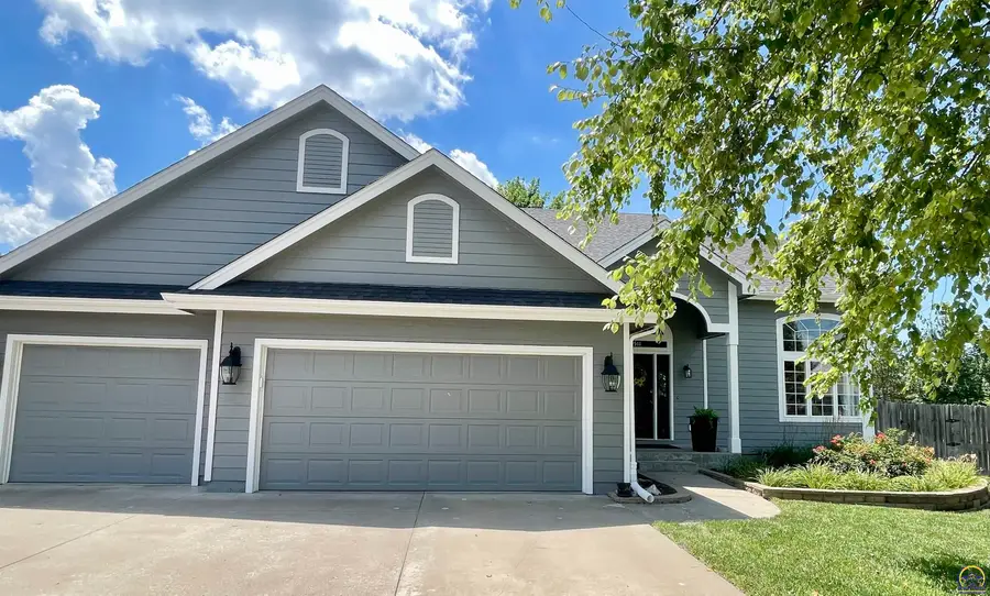2511 SW Wexford Dr, Topeka, KS 66614 - #2