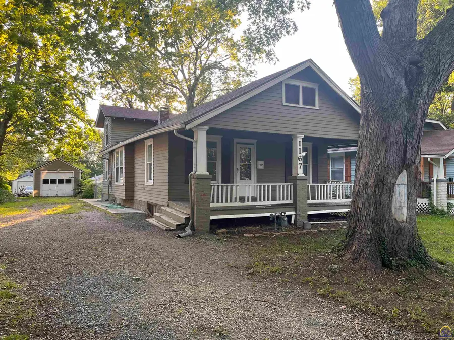 1167 SW Wayne Ave, Topeka, KS 66604 - #2