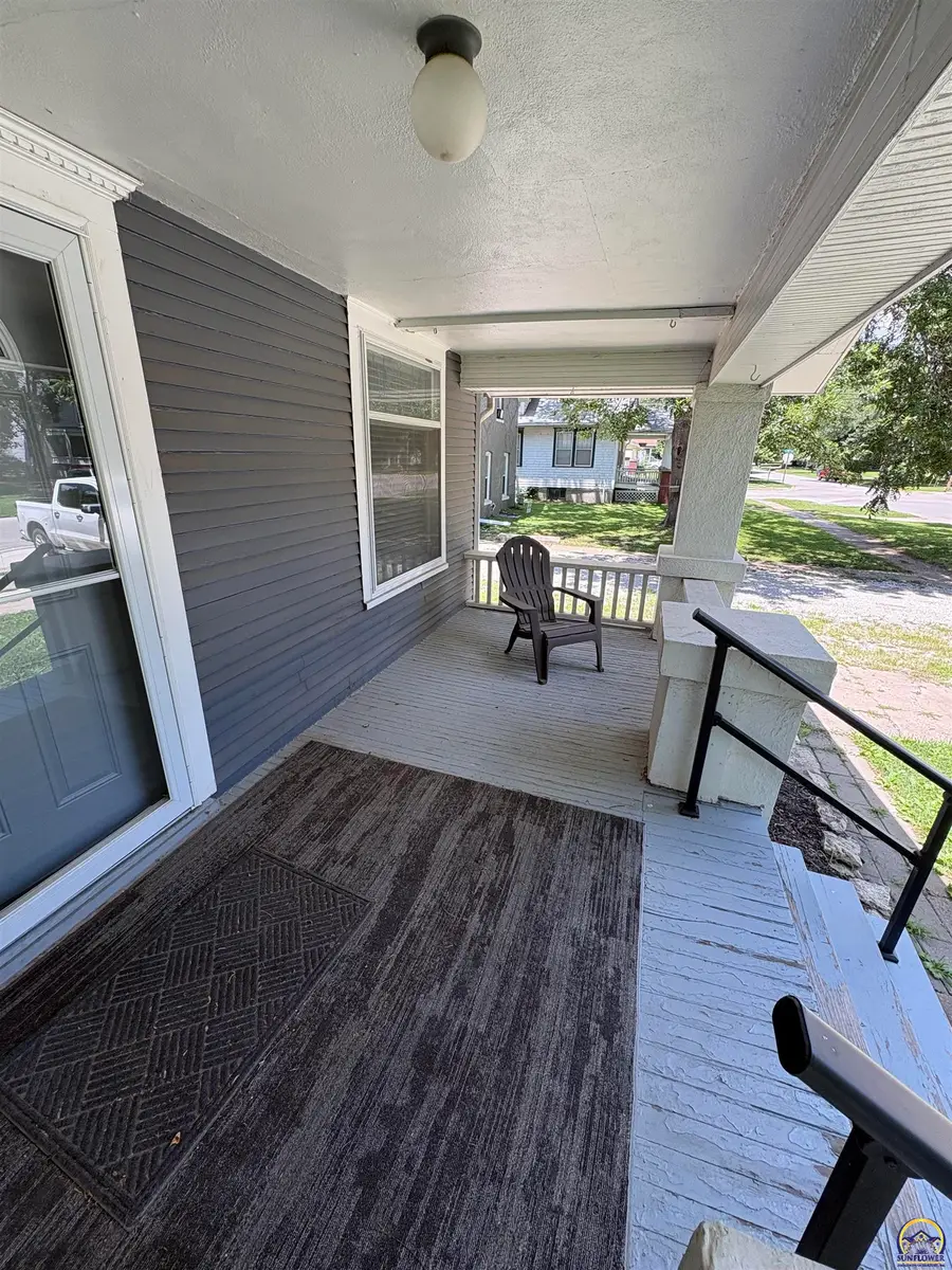 819 West St, Emporia, KS 66801 - #2