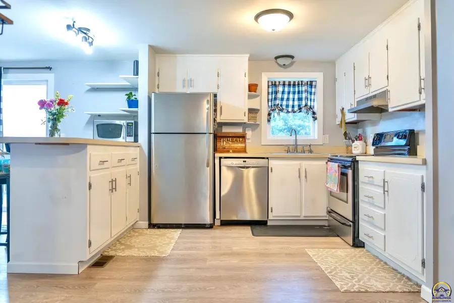10769 X Rd, Meriden, KS 66512 - #3