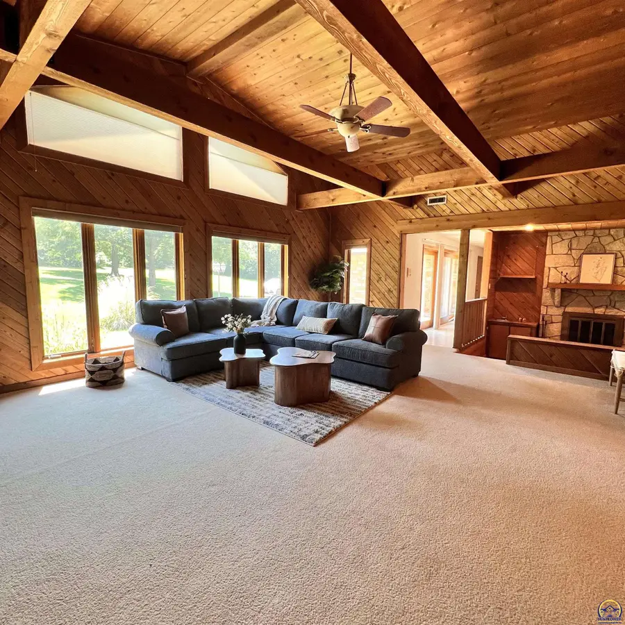 3840 NE Kimbal Rd, Topeka, KS 66617 - #3